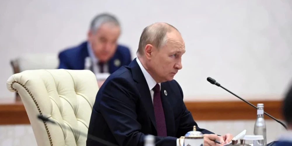 Krievijas ekspremjers pieļauj, ka Putins dažu mēnešu laikā aizies no varas