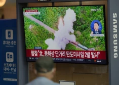 Ziemeļkoreja izšāvusi divas ballistiskās raķetes