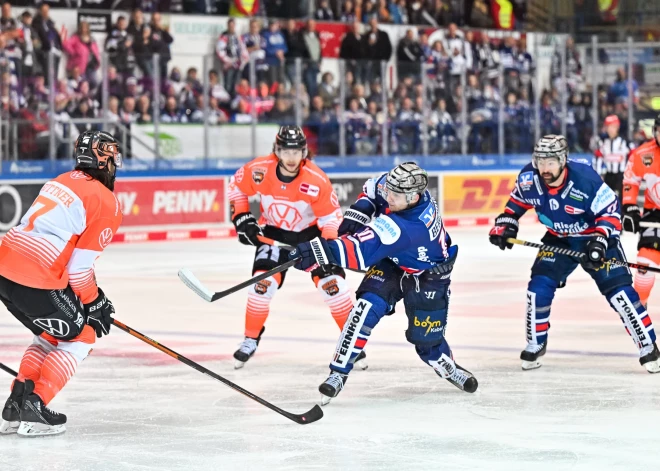 Daugaviņam gūti vārti "Roosters" zaudējumā Vācijas čempionātā