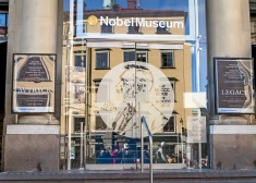 Вручение премий состоится 10 декабря, в день смерти Альфреда Нобеля