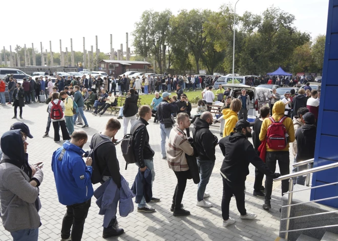 Sāk trūkt jau īres dzīvokļu! Krievi "pārplūdina" Kazahstānu