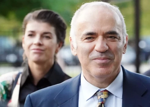 "Putins ir viens" - Garijs Kasparovs prognozē Krievijas režīma sabrukumu