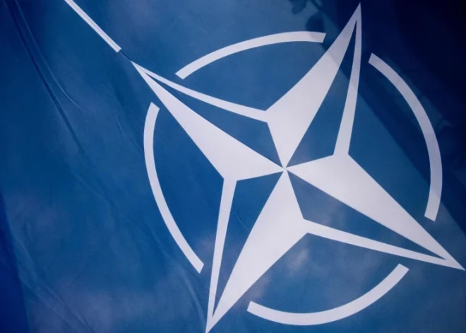 NATO: Austrumu flanga jaunā kaujas grupa Slovākijā ir gatava darbībai