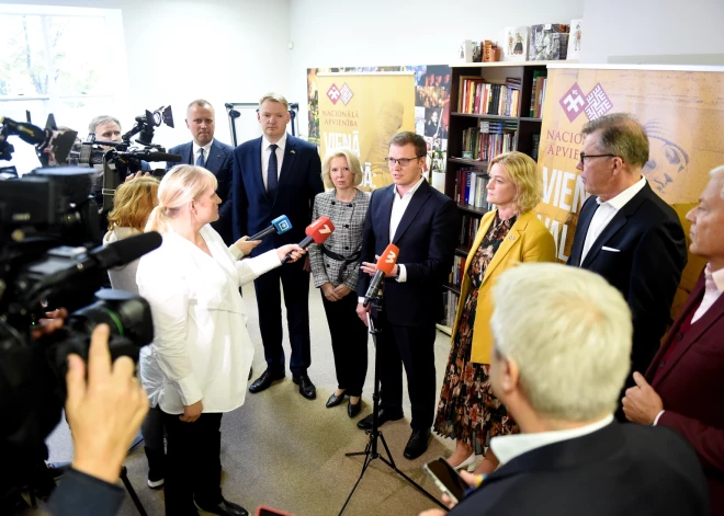 "Объединенный список" и Нацобъединение настаивают на коалиции из трех партий