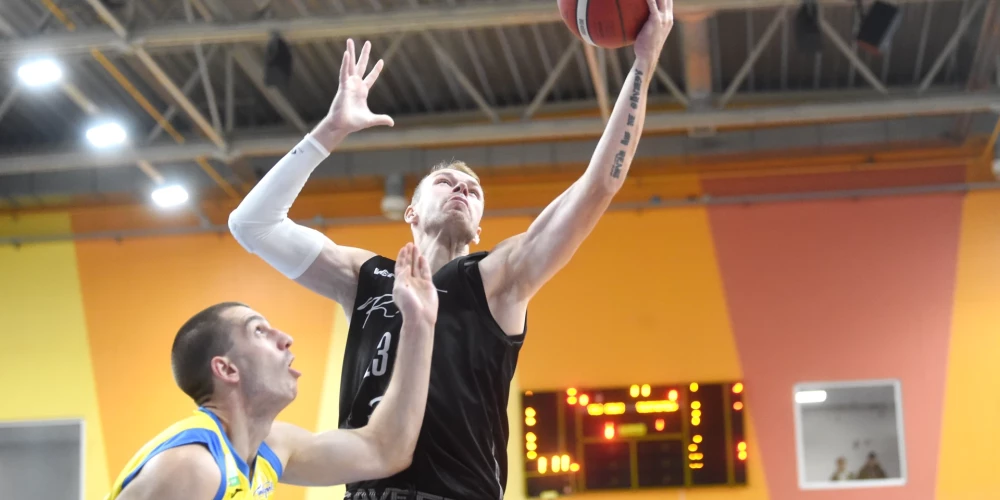 "VEF Rīga" Latvijas basketbola derbijā uzvar "Ventspili"
