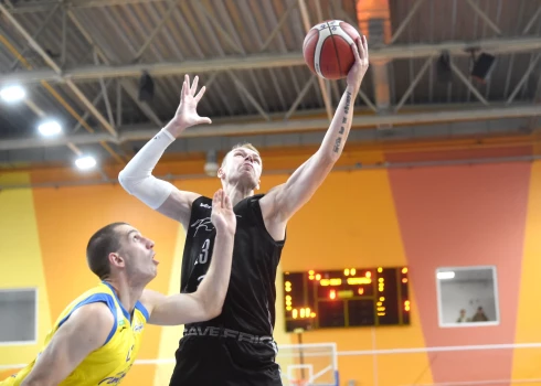 "VEF Rīga" Latvijas basketbola derbijā uzvar "Ventspili"