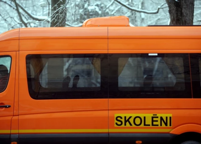 "Вы полные идиоты, что купили здесь недвижимость": дума Саласпилса лишила школьников автобуса