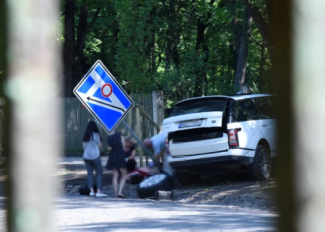 Saistībā ar Bunkus slepkavības lietu atstādināts augsta ranga policists, ziņo TV3