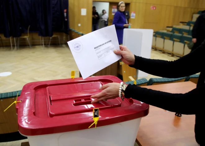 Vai svešie var uzzināt, kā es balsoju Saeimas vēlēšanās? Kas notiek ar "personalizētajām" aploksnēm? 