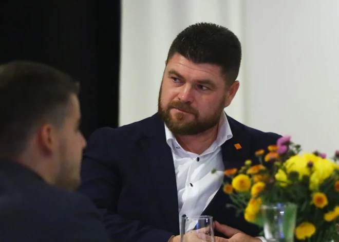 Saeimā no "Stabilitātei!" ievēlētais Kovaļenko savulaik sodīts par nelikumīgu alkohola glabāšanu un realizāciju