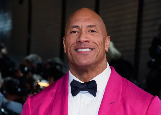 Gandrīz puse amerikāņu balsotu par Dveinu Džonsonu kā nākamo ASV prezidentu