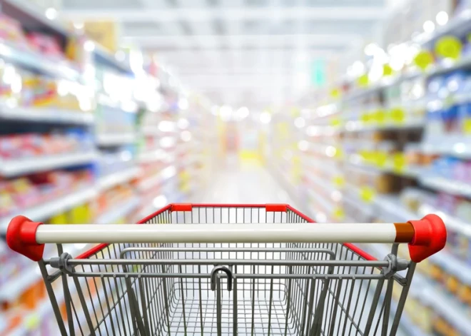 Мнение: "Проблема в том, что наши граждане тратят около 20% дохода на еду, в то время как в других странах — 10%"