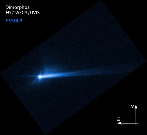 Šajos NASA Habla kosmiskā teleskopa attēls, kas uzņemts 2022. gada 8. oktobrī, pēc tam, kad NASA kosmosa kuģis "DART" tīši ietriecās asteroīdā. 