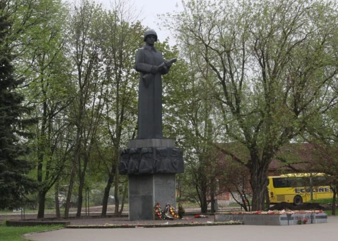 Rēzeknes pašvaldība neatklāj, kad un par cik demontēs "Aļošu"