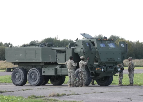 Ракетная артиллерийская система HIMARS