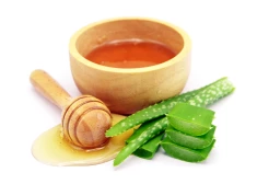 От лечения кашля до снятия отеков: 7 рецептов применения алоэ с медом