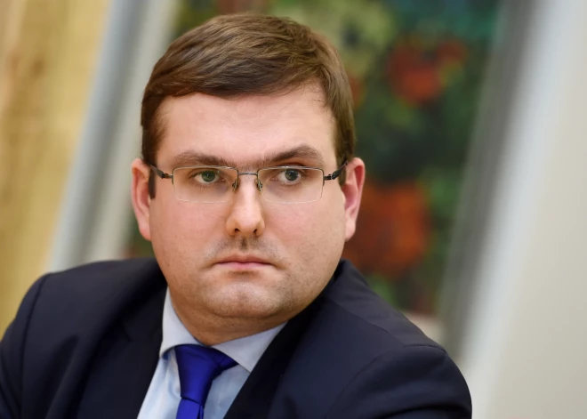 Par Augstākās tiesas tiesnesi Saeima apstiprina prezidenta padomnieku Plepu