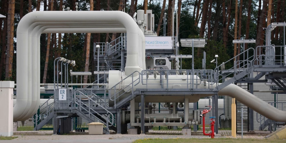 Lai gan Eiropas Savienība cenšas atteikties no Krievijas energoresursiem un uzkrāt dabasgāzi gaidāmās ziemas vajadzībām, tā vēl joprojām iepērk Krievijas naftu.