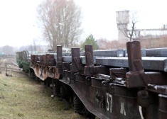 Территория завода Liepājas metalurgs используется частично - большая часть зданий заброшена 