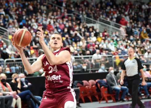 Latvijas vīriešu basketbola izlases spēlētājs Andrejs Gražulis.