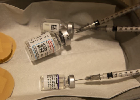 Dati par iedzīvotāju gatavību vakcinēties pret Covid-19 un gripu ir satraucoši
