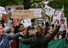 В Иране продолжаются протесты. Президент Ирана предупредил, что не допустит "хаоса" 