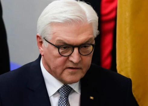 Vācijas prezidents drošības apsvērumu dēļ atliek vizīti Ukrainā