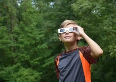 Начало затмения 25 октября в Риге будет в 12:12, а максимальная фаза, когда Луна покроет 59% диаметра Солнца, будет в 13:23