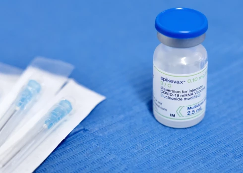 EZA rekomendē Covid-19 vakcīnas "Spikevax" lietošanu bērniem līdz piecu gadu vecumam