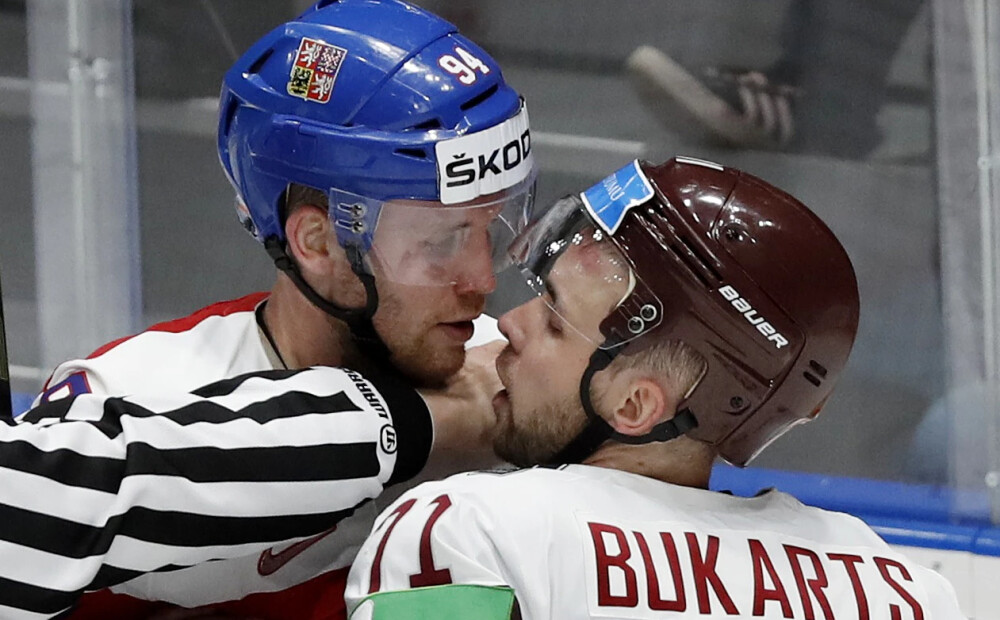 Bukartam divi vārti Čehijas hokeja ekstralīgā un uzvara pār Balinski