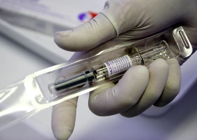 Līdz gada beigām Latvijā pret gripu vakcinēties plāno vien 18% iedzīvotāju, liecina aptauja