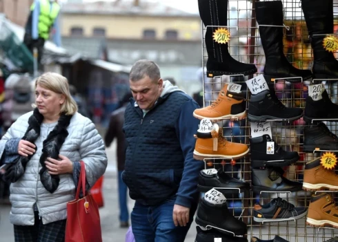 Рижский центральный рынок - одно из мест, где без настойчивого требования чек можно не получить