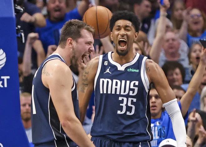 "Mavericks" bez Bertāna sagrauj "Grizzlies"; Dončičam 32 punkti