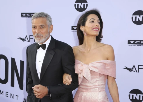 "Это была катастрофа!": Джордж Клуни вспомнил, как делал предложение Амаль