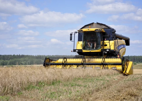 Zemniekiem apdrošināšanas atlīdzībās par zaudētu ražu šogad izmaksāti septiņi miljoni eiro