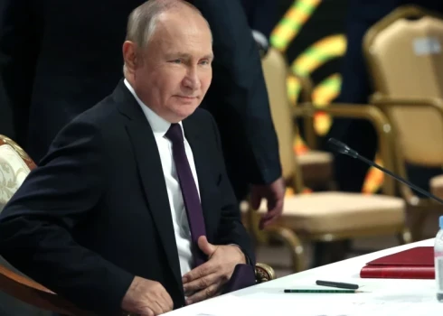 Bijusī Krievijas Valsts domes deputāte: Putins nevēlas tērēt savu laiku sievietēm
