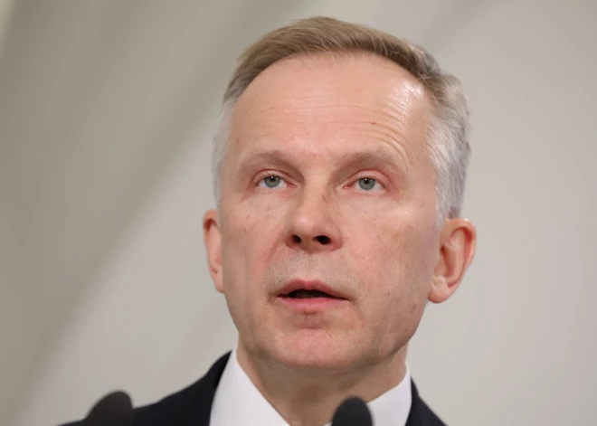 Экс-глава Банка Латвии Римшевич проиграл иск о взыскании зарплаты в 151 000 евро