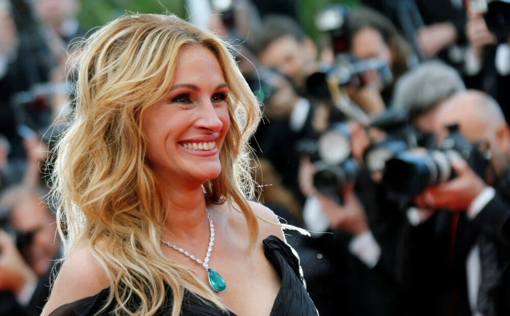 Hollywood diva Julia Roberts turns 55 today!  Congratulations on the anniversary