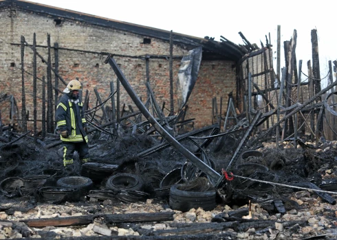 Временное закрытие постов: ГПСС в Курземе надеется на помощь добровольных пожарных
