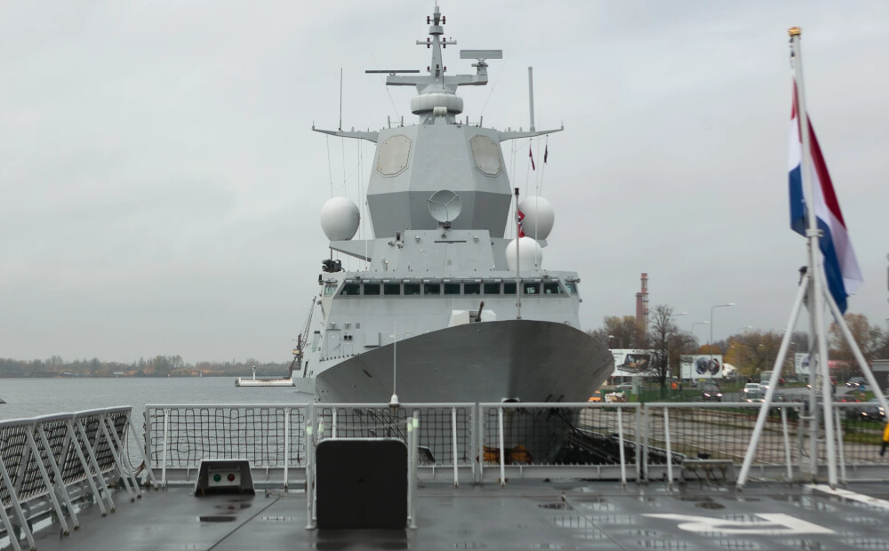 FOTO: ielūkojamies, kā izskatās uz NATO pirmās pastāvīgās jūras spēku grupas kuģa klāja