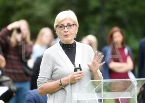Konkurences padomes (KP) bijusī vadītāja Skaidrīte Ābrama, kura no partijas "Progresīvie" ir ievēlēta 14. Saeimā, paziņojusi par iestāšanos šajā partijā.