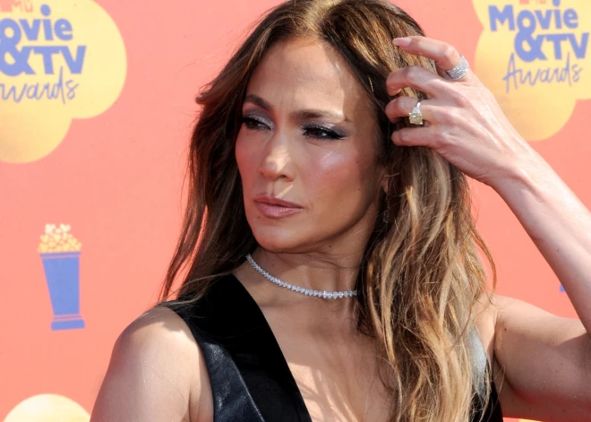 Krāpšana attiecībās. Seksskandāli slavenību gaumē