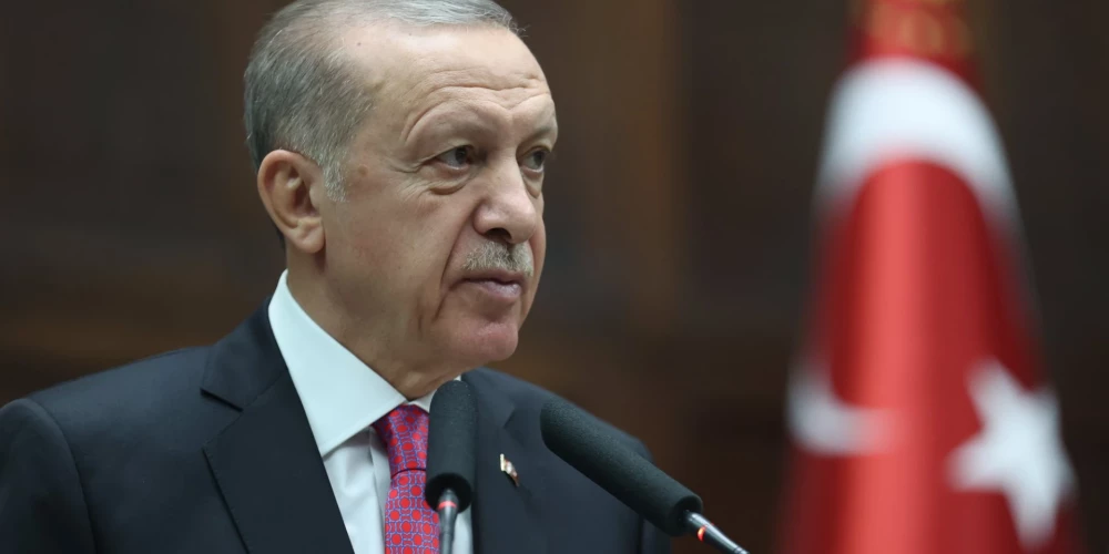 Erdogans vēlas pasargāt Turcijas ģimenes no "perversām tendencēm"