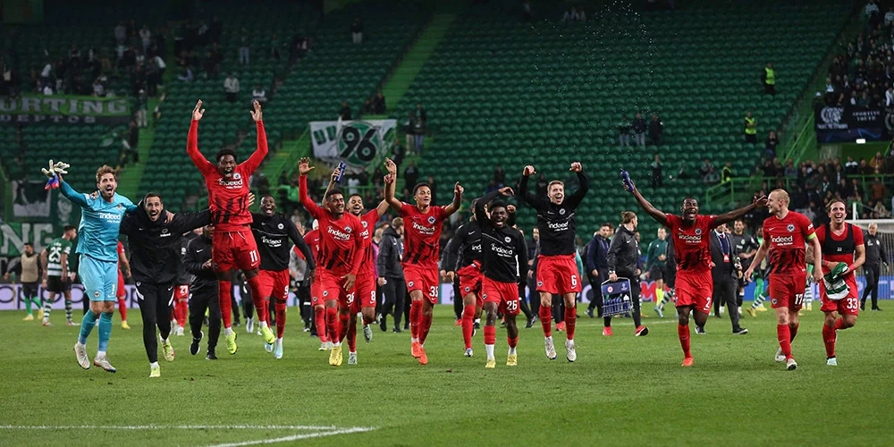"Eintracht" un "Hotspur" uzvar viesos, atstājot "Sporting" un "Olympique" ārpus izslēgšanas turnīra