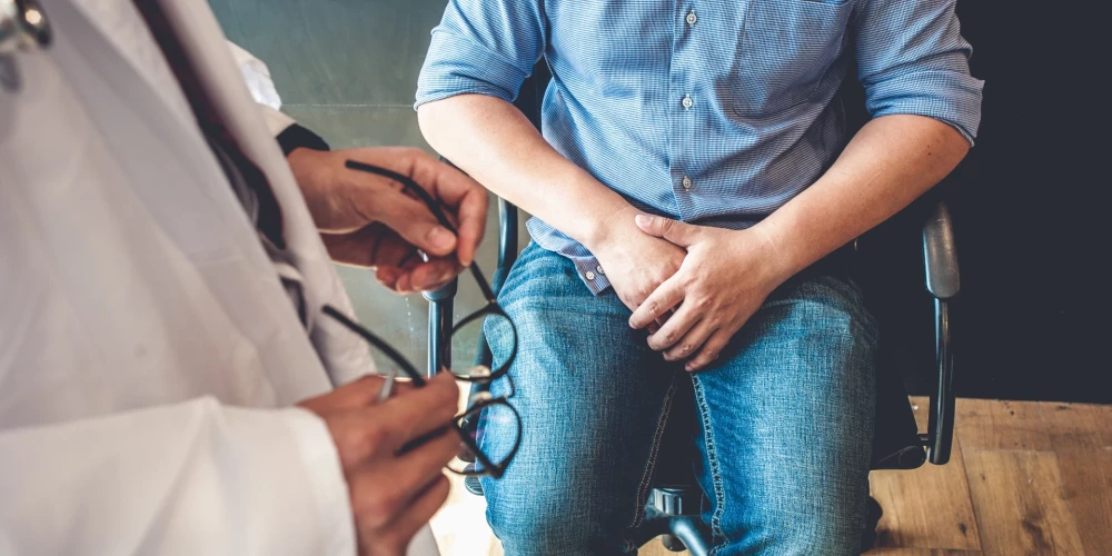 Prostatas vēzis jeb priekšdziedzera vēzis ir slimība, kad vēzis attīstās prostatā, vīriešu reproduktīvās sistēmas dziedzerī. Šī slimība sākas, kad prostatas šūnas pārveidojas un tas notiek nekontrolēti. Šīs bojātās šūnās var izplatīties (metastāzes procesā) tālāk uz citām ķermeņa daļām, it īpaši uz kauliem un limfmezgliem. Prostatas vēža dēļ var būt apgrūtināta, sāpīga urinēšana, erekcijas disfunkcija un citi simptomi.