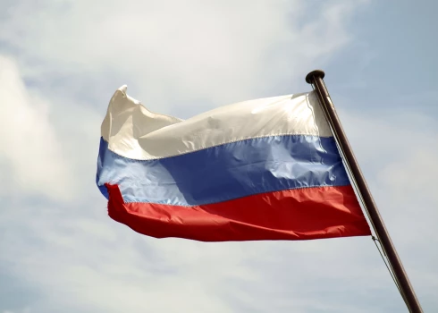 Hersonā no administrācija ēkas noņemts Krievijas karogs