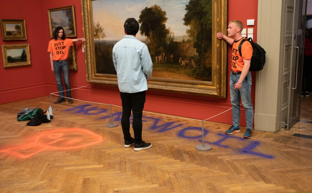 Vides aktīvisti Romā ar zupu aplējuši van Goga gleznu
