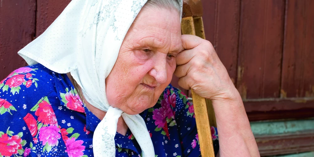 К переезду в дом престарелых пожилого родственника надо подготовить