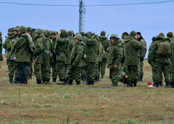 Mobilizētos krievus teju neapmācītus sūta uz fronti, kas nevairo okupantu uzbrukuma potenciālu