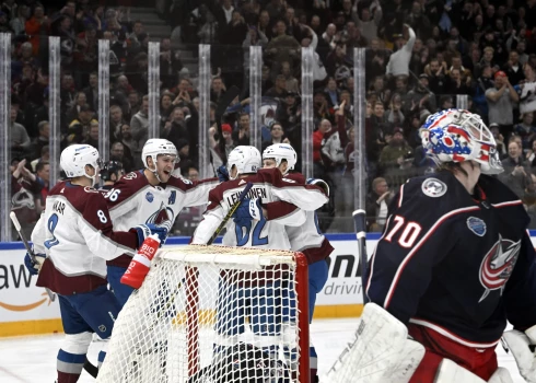 Korpisalo atgriežas "Blue Jackets" vārtos, bet neglābj komandu no zaudējuma